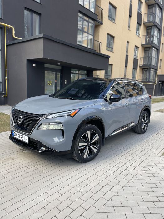 Nissan Rogue t33 SL 2,5