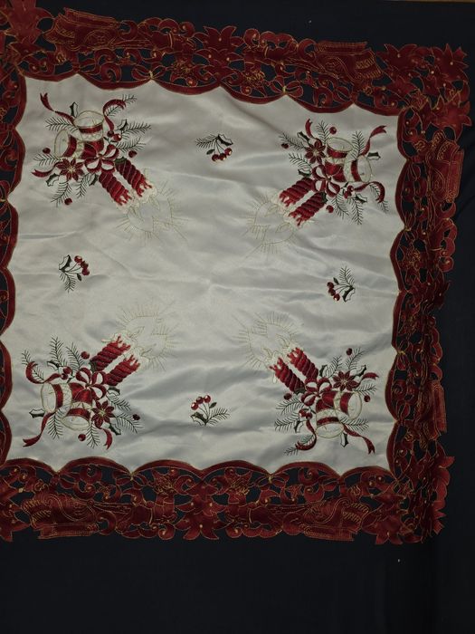 Obrus kwadratowy 80X80cm.