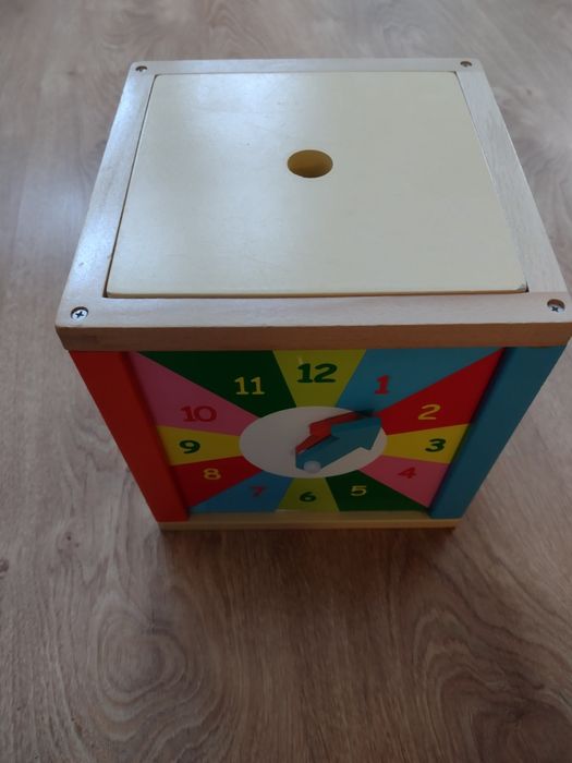 Drewniana kostka sensoryczna-  zabawka edukacyjna