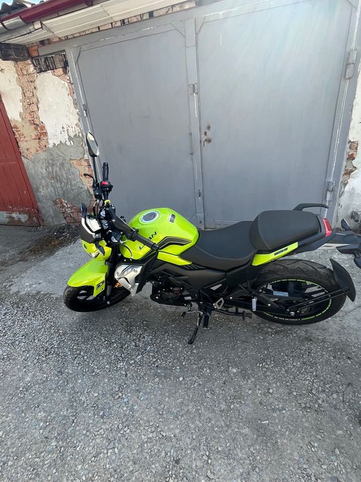 Продаю мотоцикл Lifan SR220 4V