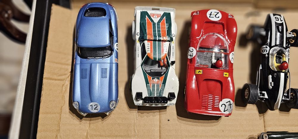 Carrinhos para pista Scaletrix com mala