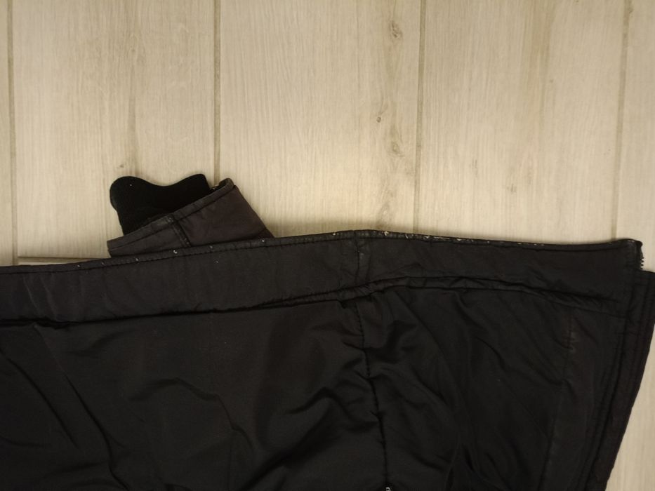 Зимняя куртка,подкладка флис 50 размер