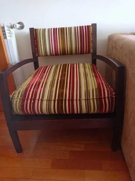 Cadeirão e almofadas