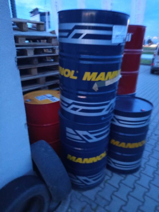 Beczki po oleju MANNOL I MOBIL