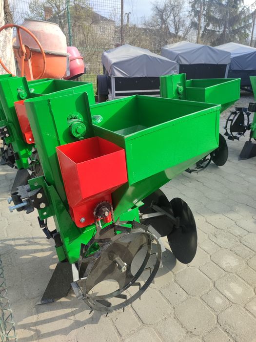 Картоплесаджалка