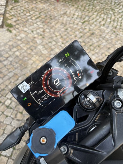 CFMOTO 650NK 2023 – estado novo | 996 KM | extra + material orginal