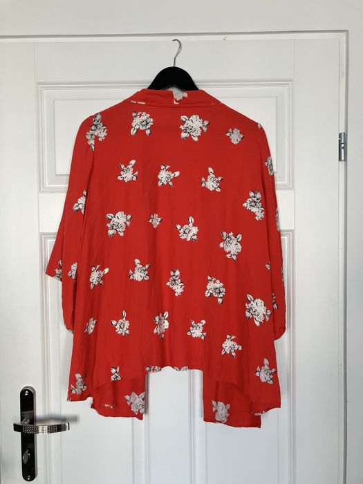 Kimono narzutka NEXT czerwone w kwiaty wiskoza oversize r. 44 / 16