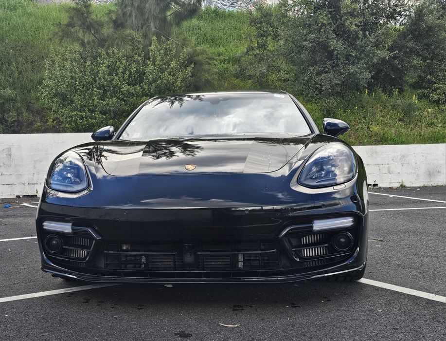 Porsche Panamera Turbo S e-hybrid Spor-Turismo