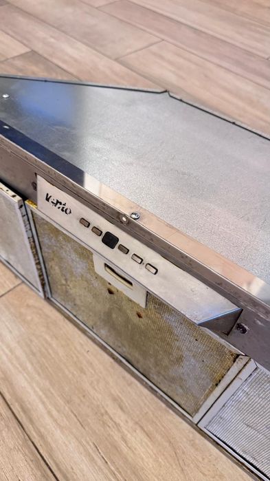 Витяжка кухонна, 90см