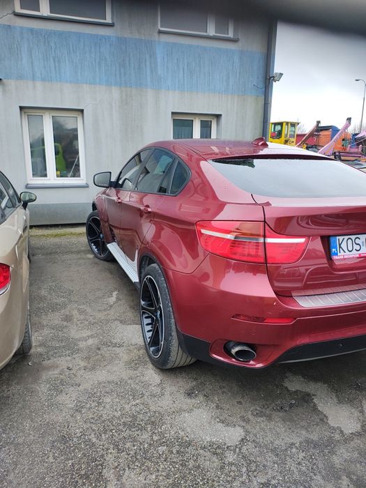 BMW X6 uszkodzony