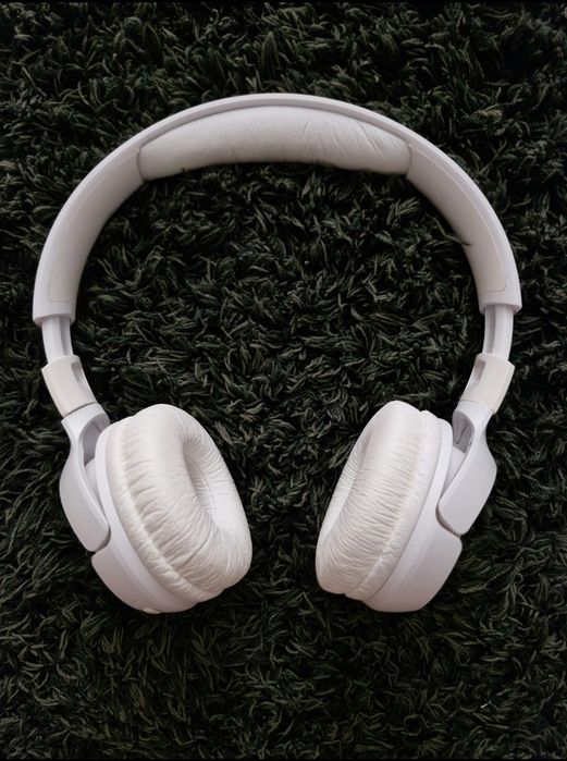 Auscultadores Bluetooth JBL Tune 520BT Brancos