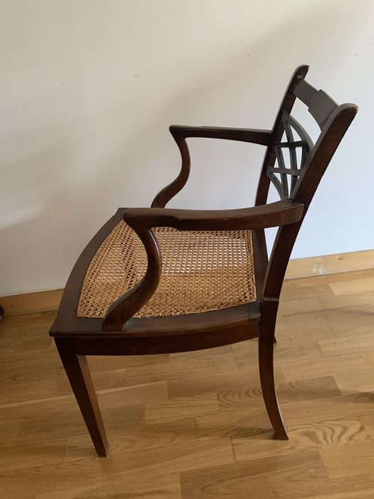 cadeira de braços estilo D. Maria com embutidos