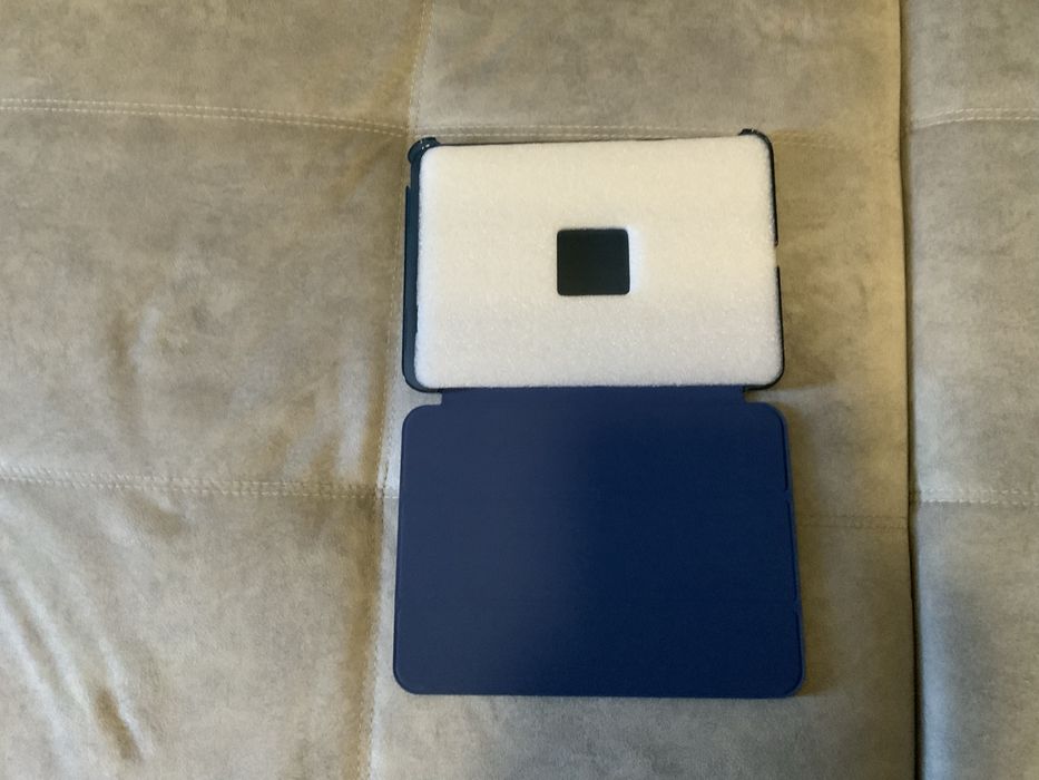 Чехол для iPad синий