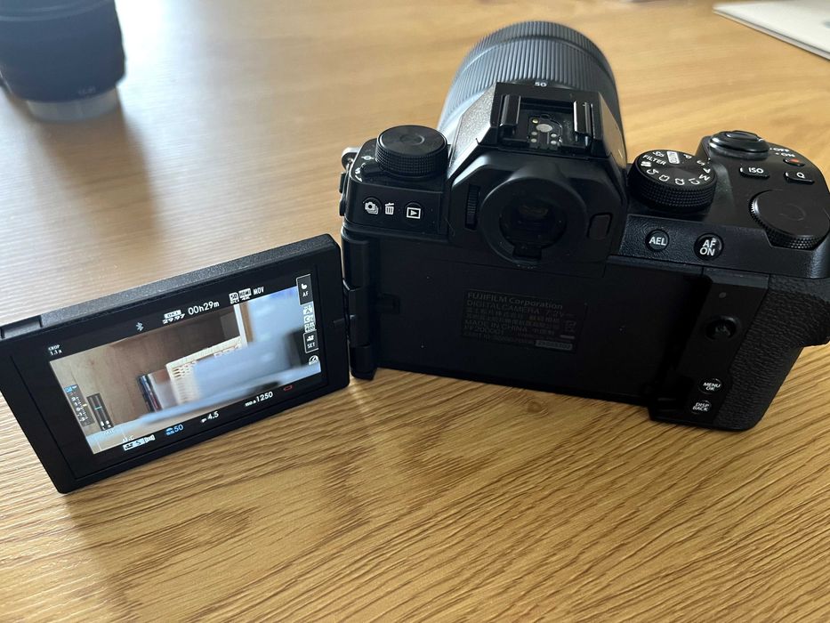 Fujifilm X-S10 + Objectiva FUJIFILM XC 50-230mm f/4.5-6.7 OIS II + Fujifilm XC 15-45mm f/3.5-5.6 OIS PZ