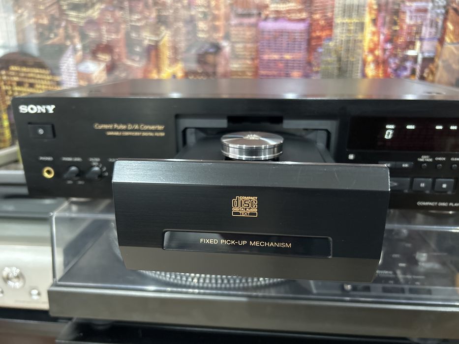 Dois Leitores de CD Sony CDP-XB930 QS (preço por unidade).