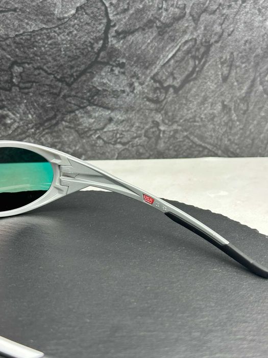 Сонцезахисні окуляри Oakley Eye Jacket Redux OO9438 срібні овальні з лінзою Prizm Ruby, дзеркальні, чоловічі, оригінал