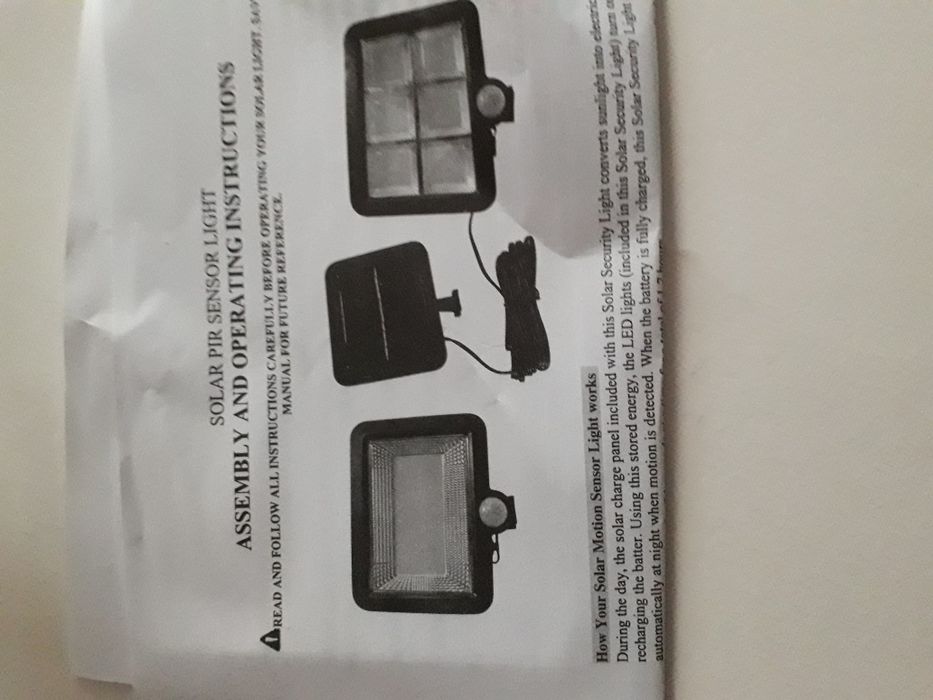 Holofotes de 120 led com Luz solar e sensor movimento á prova de água