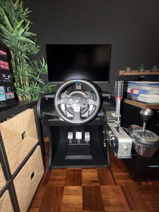 PlayStation 5 PS5 + Ecrã 4K+  Simulador Thrustmaster