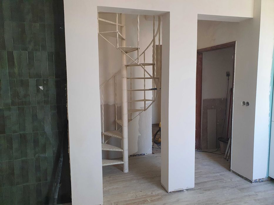Renova o teu lar Reformas, Qualidade que se Vê, Conforto que se Sente”
