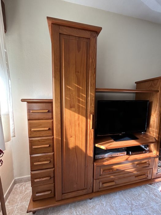 Móvel Estante e Cristaleira