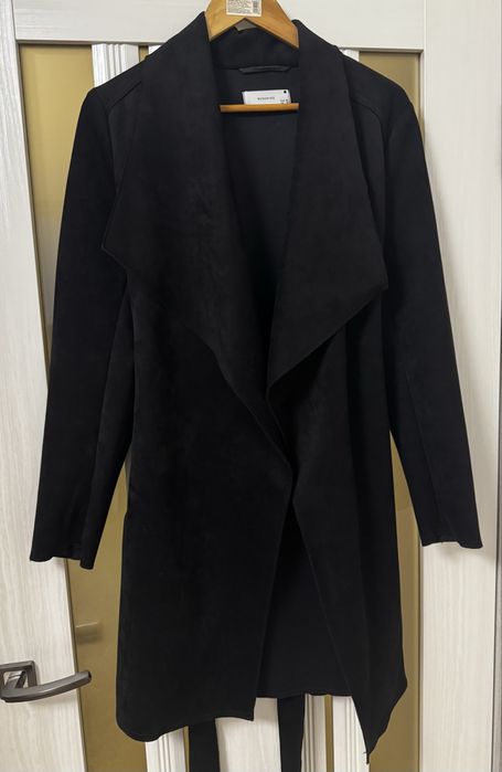 Тренч черный Reserved