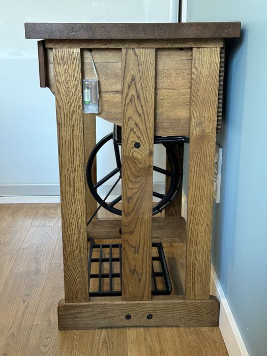 Stolik z maszyny do szycia, Łucznik