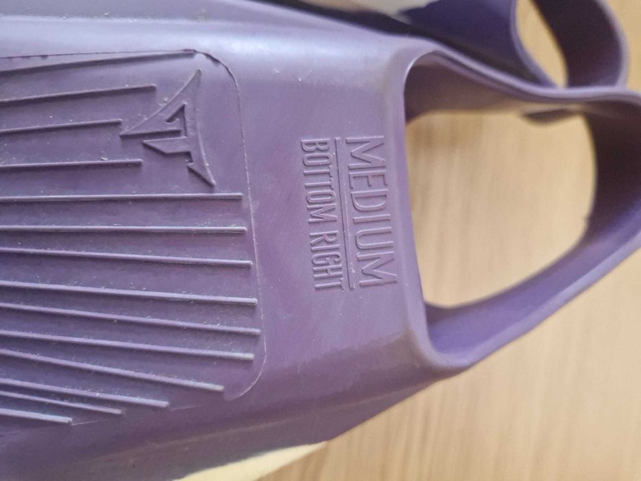 Pés de Pato GT FINS roxo/branco M