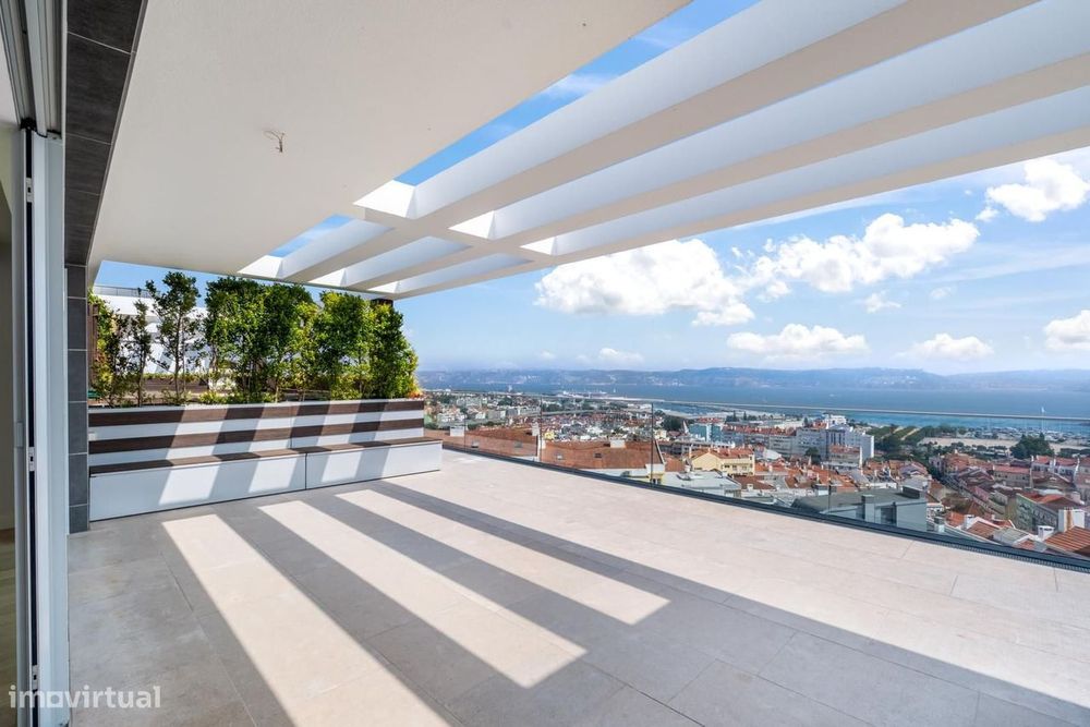 Penthouse T4 com piscina, Alto de Algés, Oeiras