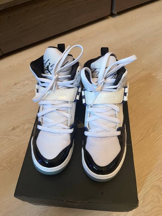 Кросівки Nike Jordan 37.5