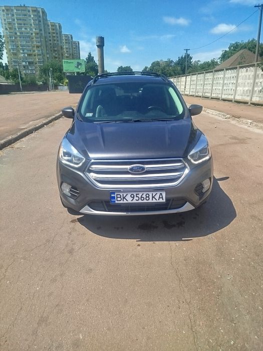 Продам доглянутий автомобіль без дтп FORD ESCAPE