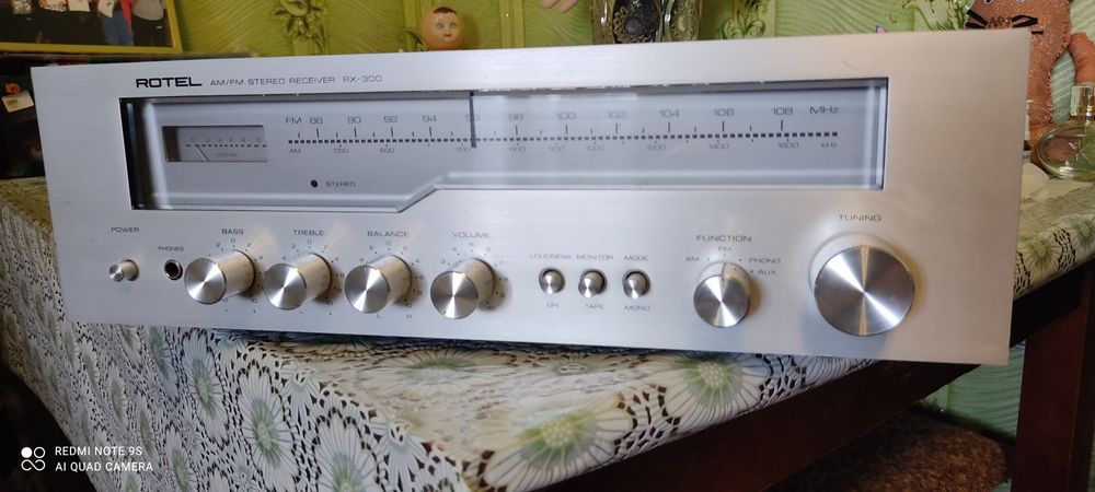 Стерео ресивер rotel