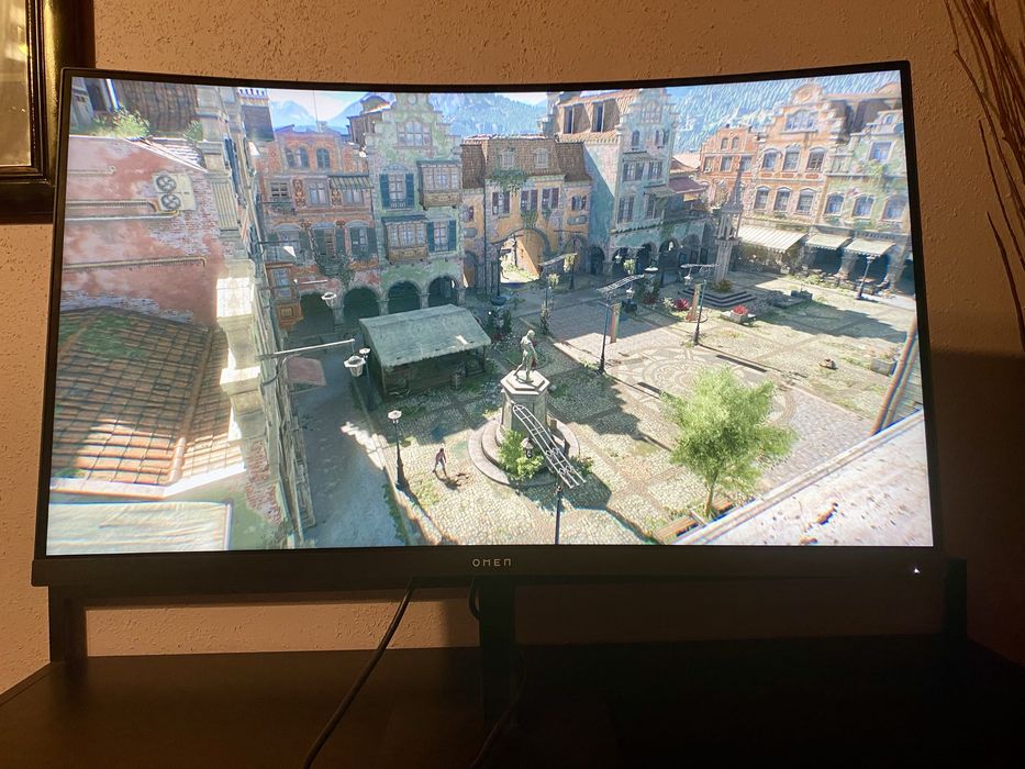 HP Omen 32C – 31,5″ Curved QHD, 165 Hz, FreeSync, świetny do gier