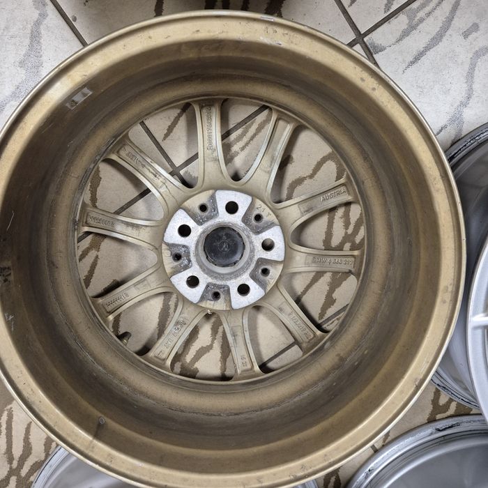 201) Felgi BMW 17 cali