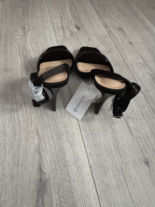 Босоніжки жіночі Potocki