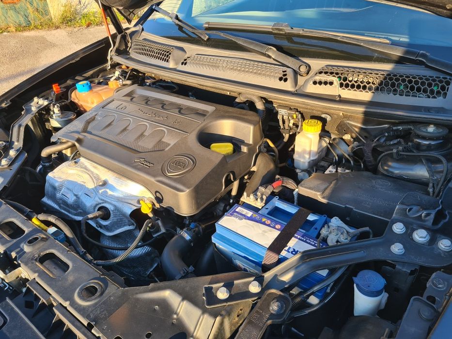 Lancia Delta 1.6 Multijet (2010)-Estilo italiano