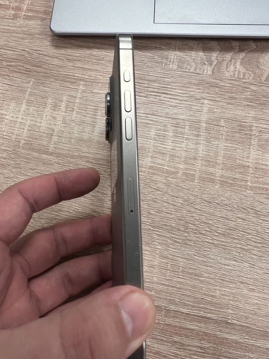 Iphone 15 pro max 256 natural titanium