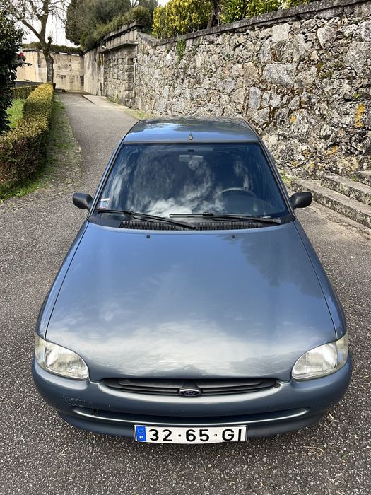 Ford Escort 1.3 bem estimado e econômico