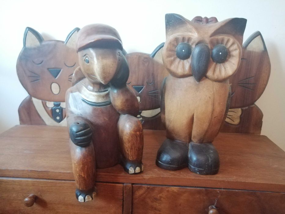 Decoração em madeira maciça