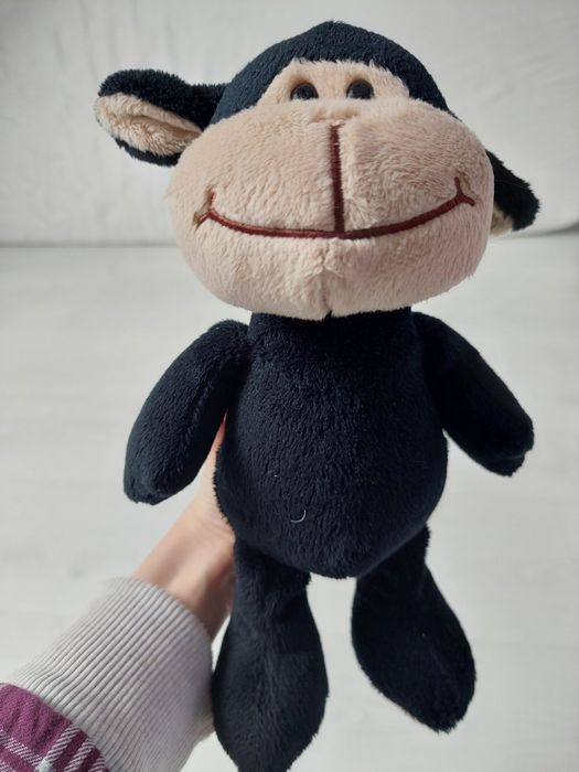 Maskotka baranek czarny