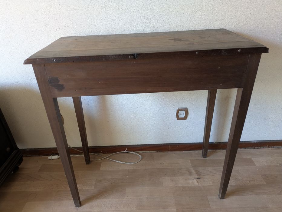 Mesa de madeira maciça