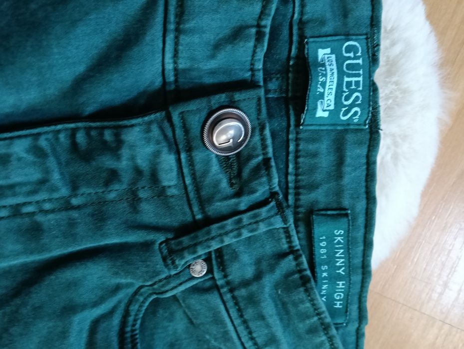 Zielone spodnie Guess
