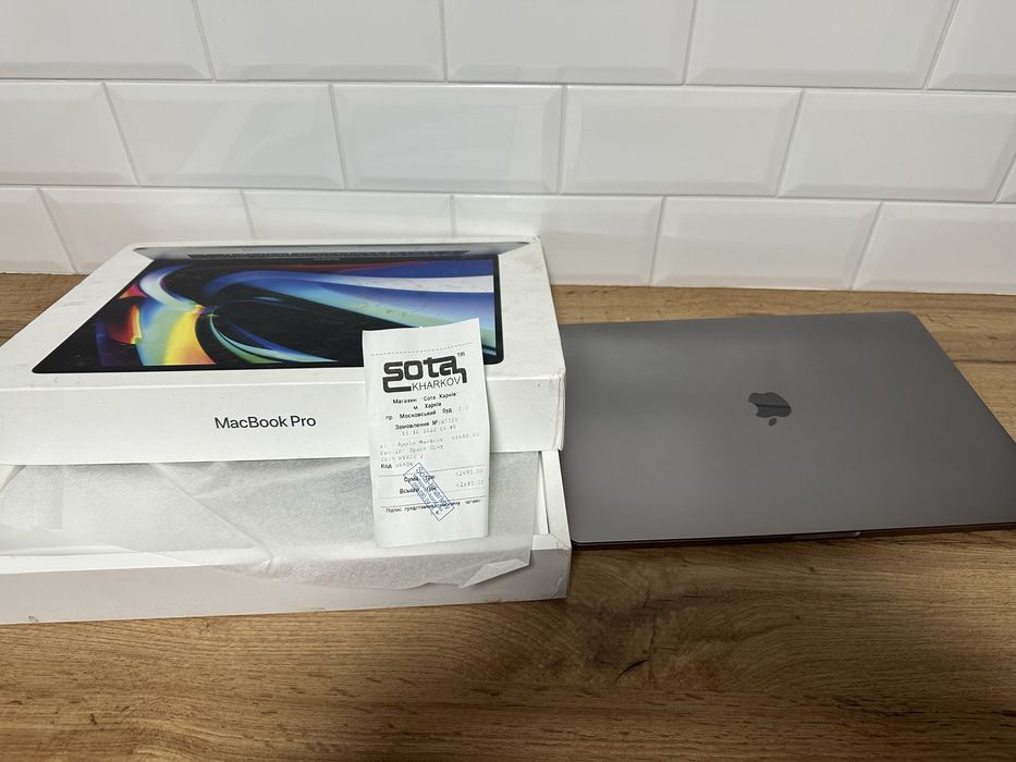 Продам macbook Apple pro 16 Space gray 2019 mvvj2