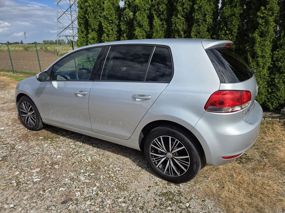 Volkswagen Golf 1.6 TDI 105 KM