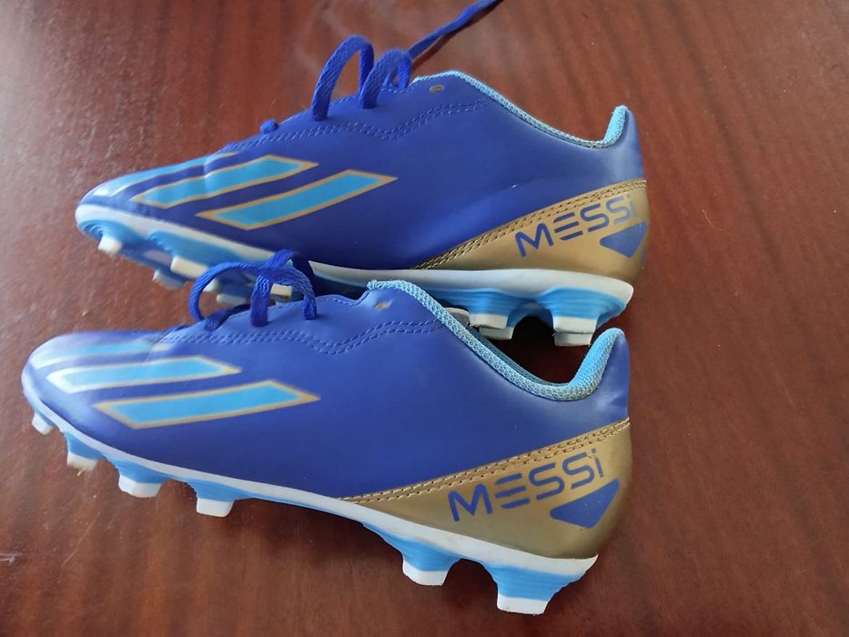 Chuteiras   Adidas/Messi