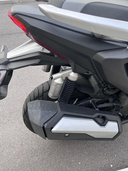 Honda ADV  350