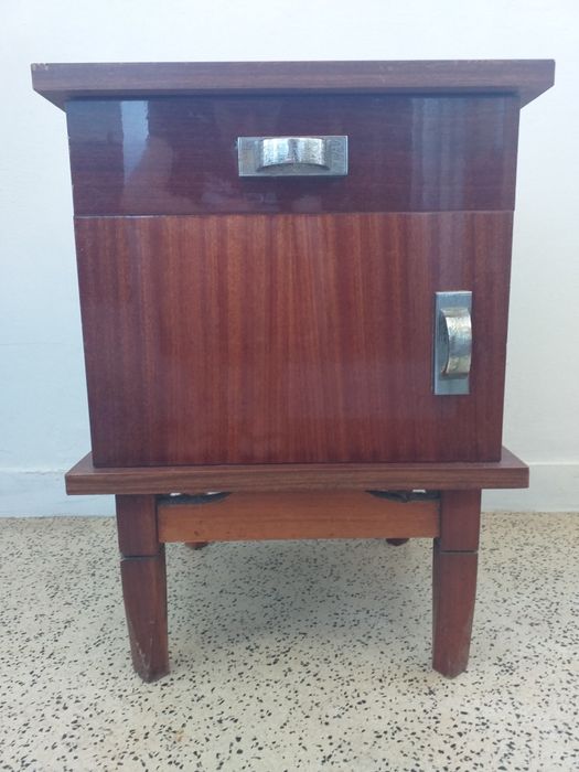 Mesinha cabeceira vintage