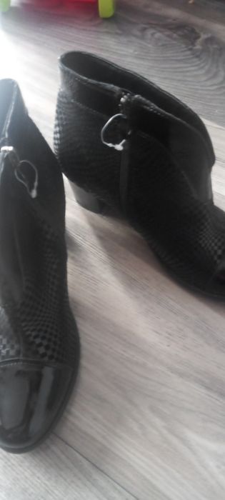 Botki Lotus nowe 37 50 zl