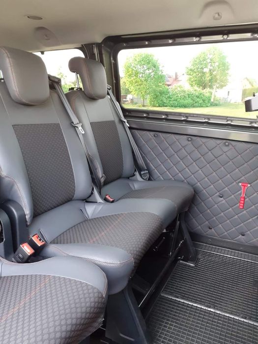 Wynajem busa osobowego-wypożyczalnia busów Fordy Custom 8-9 os