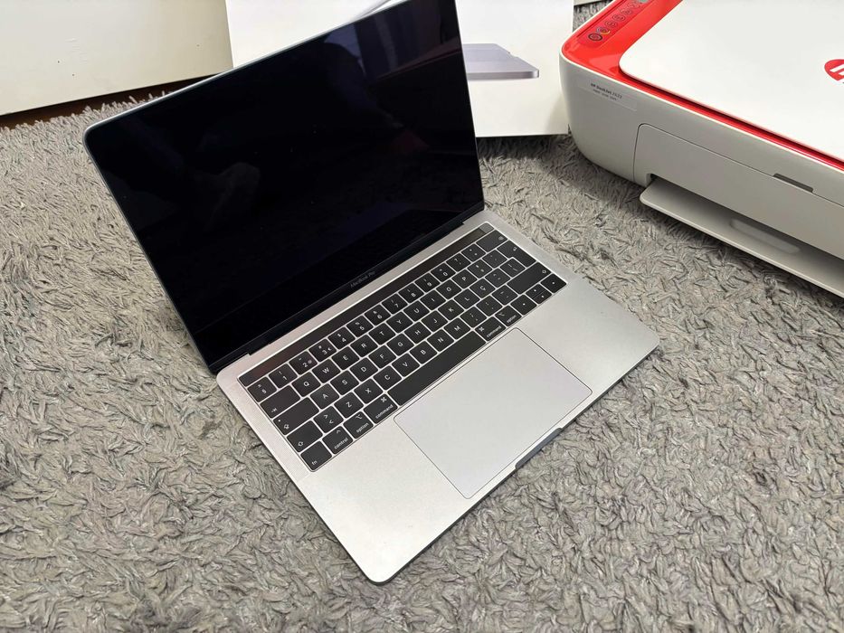 Macbook Pro 13" + Impressora HP Como NOVO Pack Estudante
