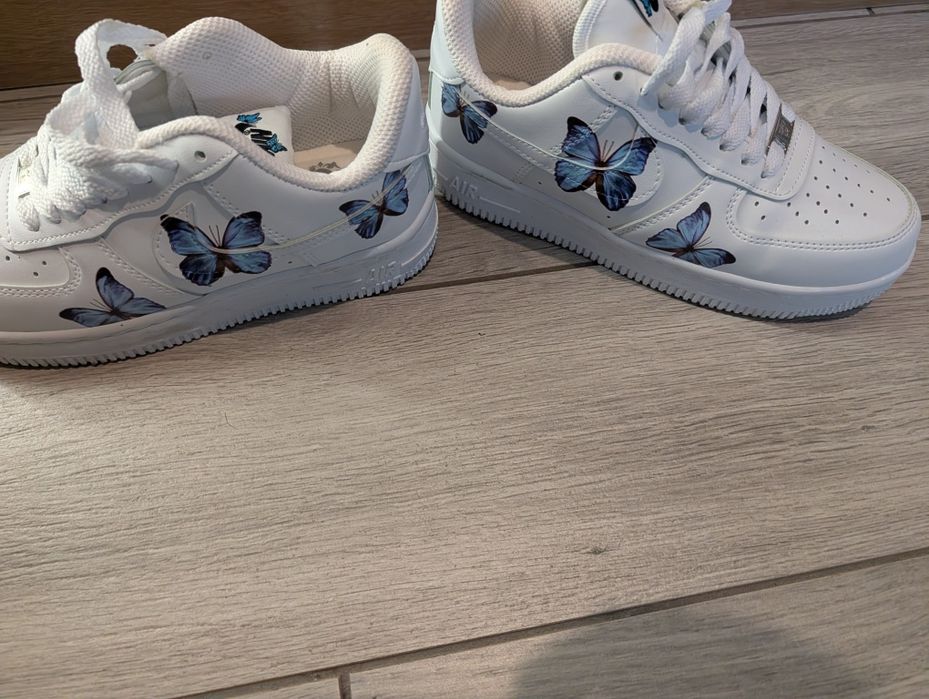 Buty  białe damskie